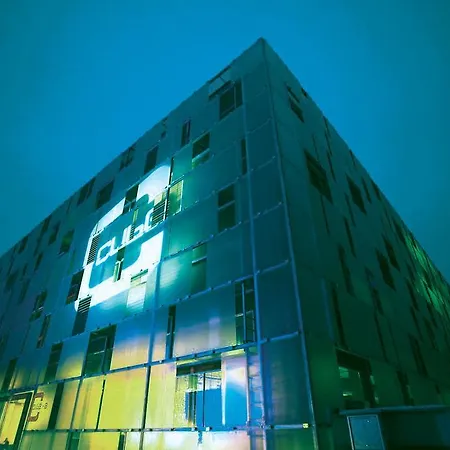 Cube Savognin Inklusive Skipass 酒店 圣莫里茨