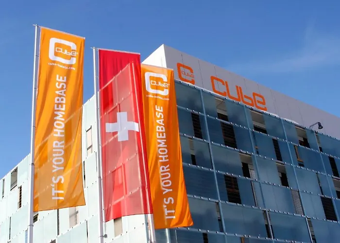 Hotel Cube Savognin 3*